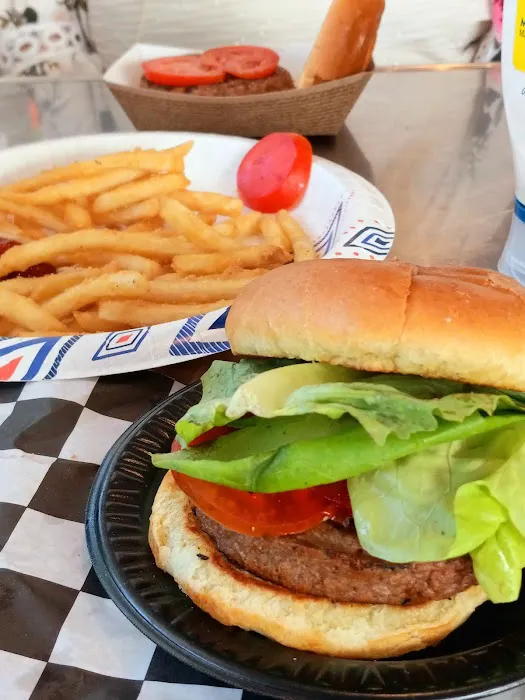Fast Eddie's Restaurant, Ice Cream Shop, and Bakery Picture 2