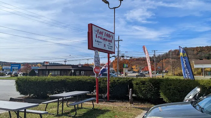 Fast Eddie's Restaurant, Ice Cream Shop, and Bakery Picture 3