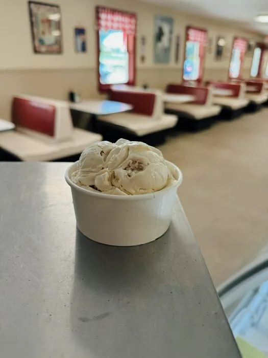 McCray's Country Creamery Picture 3