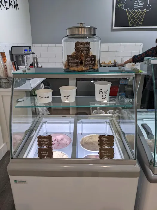 Batch Ice Cream Scoop Shop South Hadley Picture 2