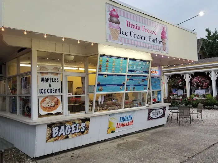 Brain Freeze Ice Cream Parlor Picture 6