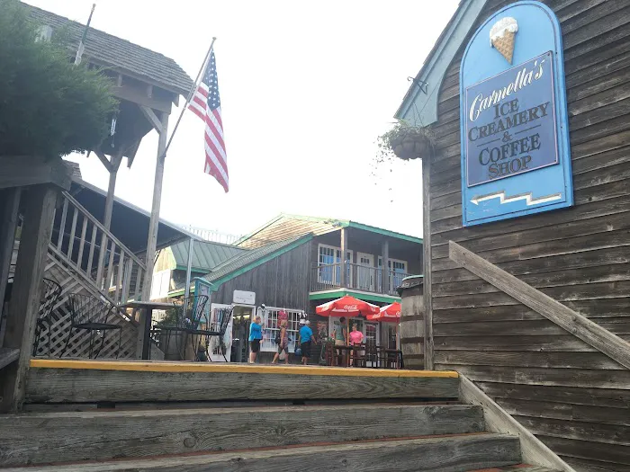 Carmella's Ice Creamery and coffee shop Picture 10