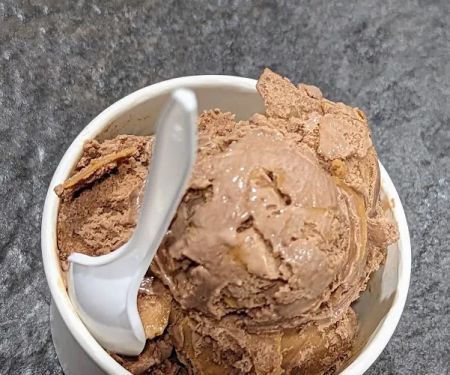 Carmella's Ice Creamery and coffee shop