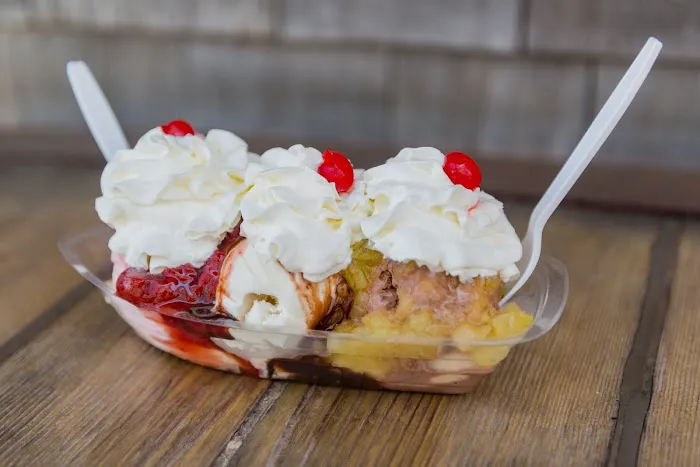 The Windmill Belgian Waffles & Ice Cream Picture 5