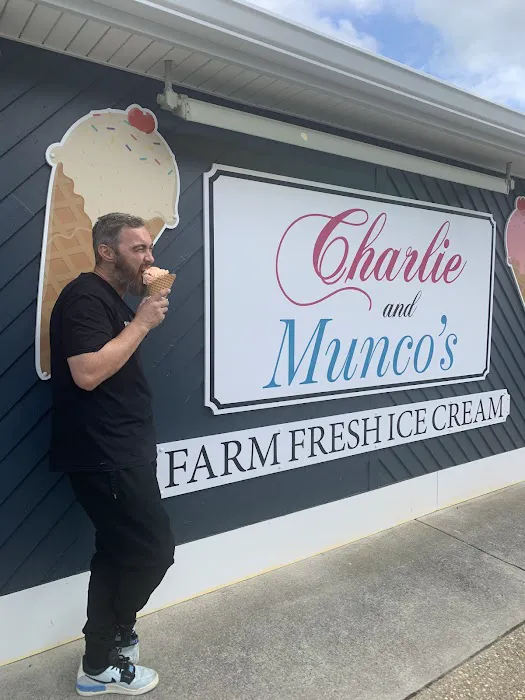 Charlie & Munco’s Picture 7