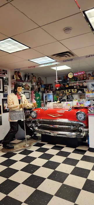 Cool Scoops Ice Cream Parlor Picture 2
