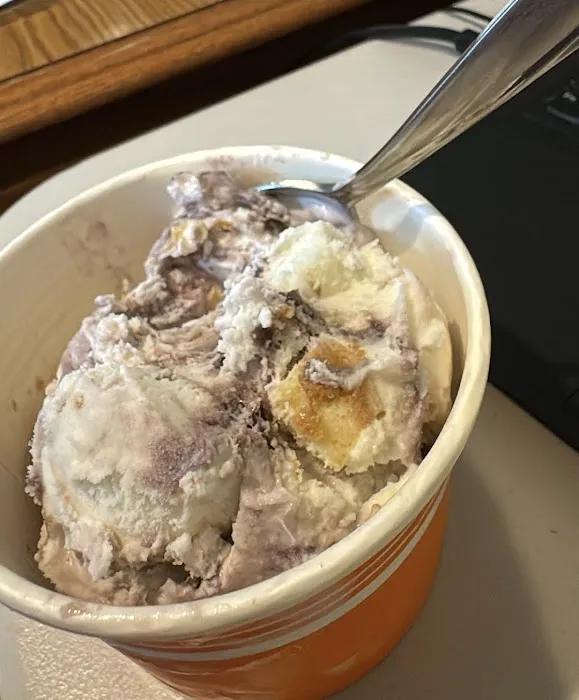 5 Scoops Sweet Shoppe Picture 1