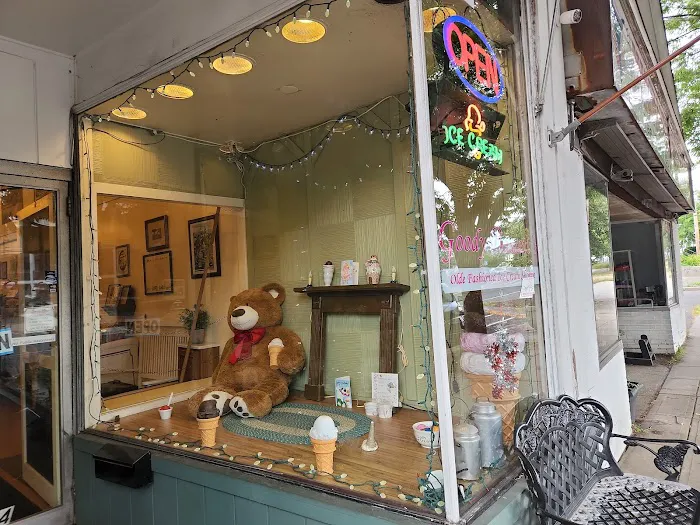 Goody Bassett's Ice Cream Picture 2