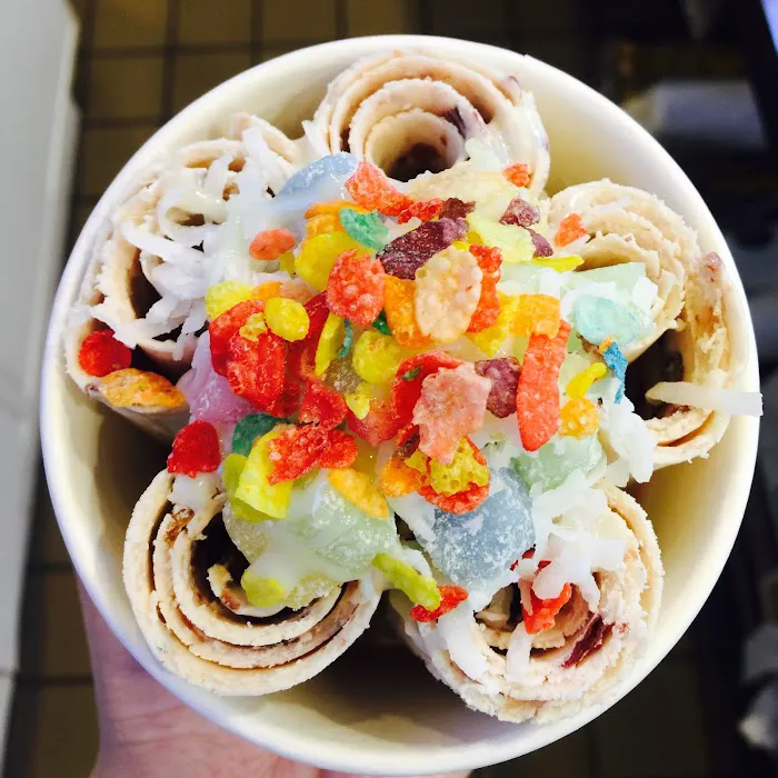 Ice and Fire Rolled Ice Cream Picture 7
