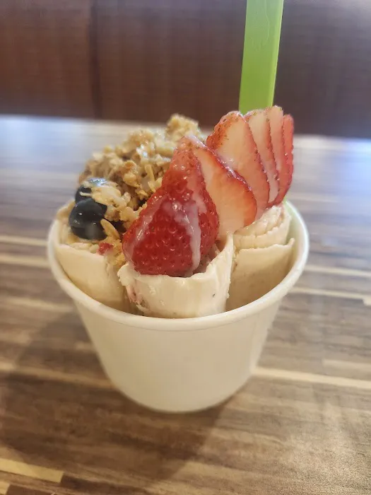 Ice and Fire Rolled Ice Cream Picture 3