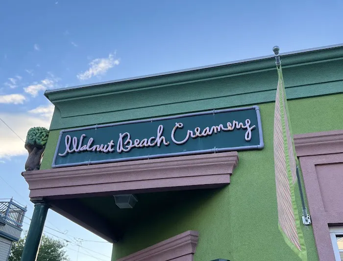 Walnut Beach Creamery Picture 5