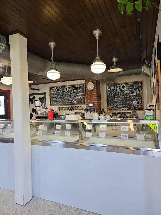 Sweet Claude's Ice Cream Picture 3