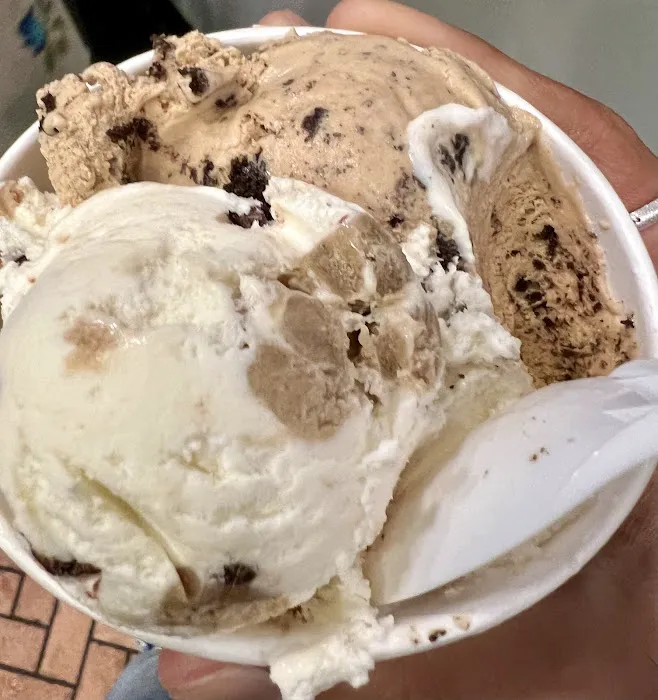 Ashley's Ice Cream Picture 7