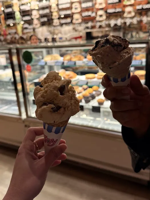 Ashley's Ice Cream Picture 2