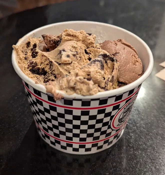 Ashley's Ice Cream Picture 9