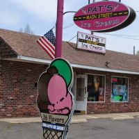 Pat's Main Street Ice Cream ico