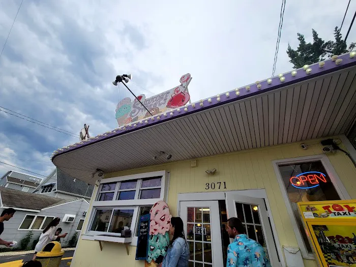 Summer Sweets Ice Cream Shop in Lavallette, NJ Picture 1