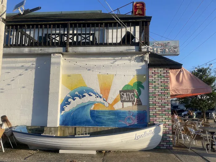 Salty’s Ice Cream Parlor Picture 3