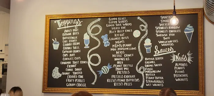 Salty’s Ice Cream Parlor Picture 7