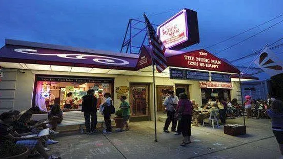 The Music Man Singing Ice Cream Shoppe Picture 1