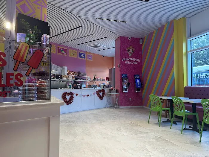 Mayas snack Bar Picture 2