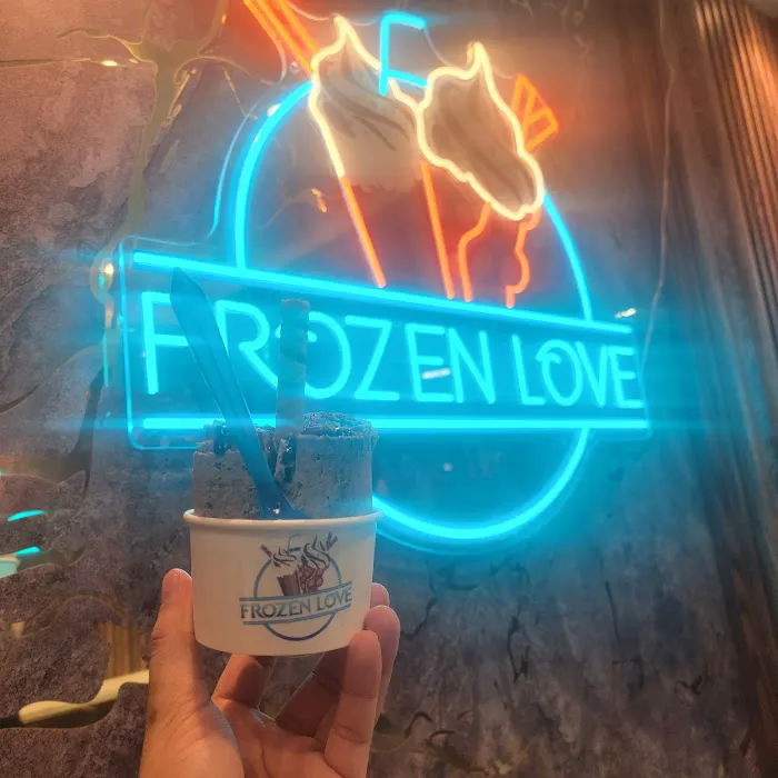 FROZEN LOVE Picture 3