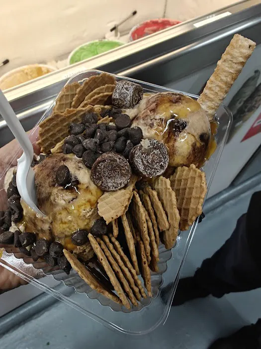 Luis Ice Cream LLC Picture 9