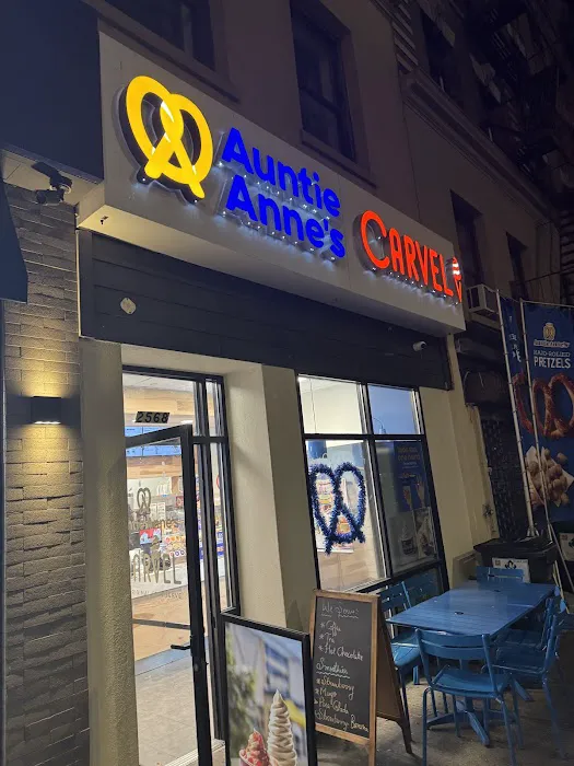 Auntie Anne's/Carvel Express Picture 7