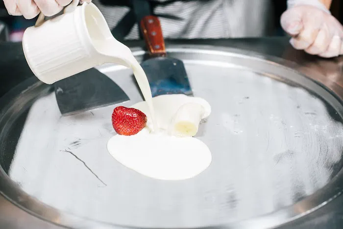 Angel's Recipe Ice Cream & Crepes Picture 3