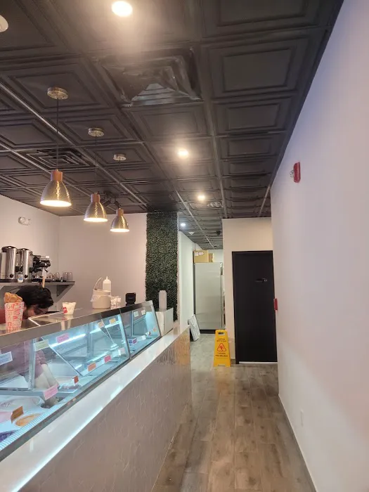 Maroons Creamery - Hand Crafted Ice Cream Picture 2