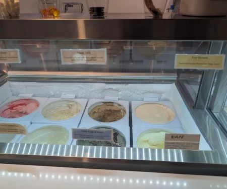 Maroons Creamery - Hand Crafted Ice Cream