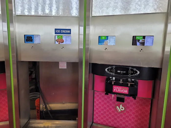16 Handles Picture 9
