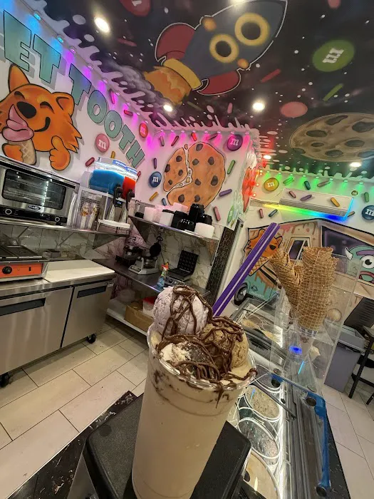 SWEET TOOTH (ICE-CREAM & JUICE BAR) Picture 4