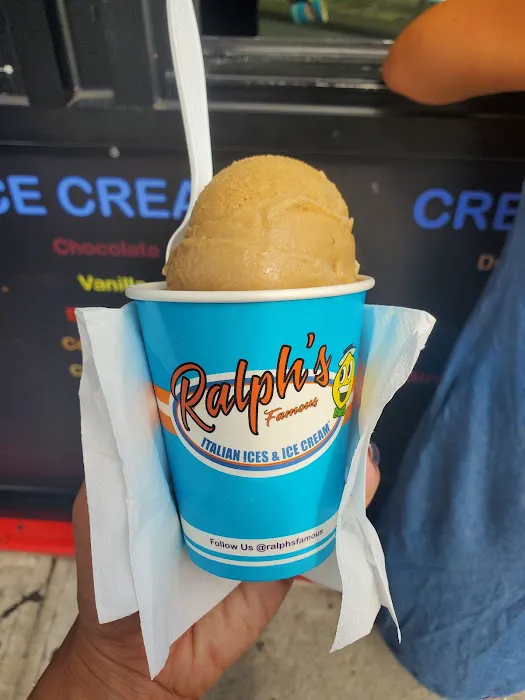 Ralph's famous Italian ices Picture 4