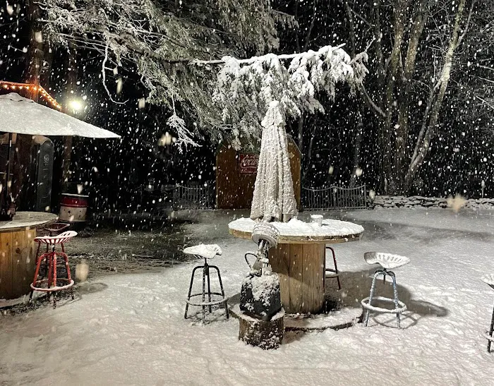 Balthazar's Ice Shack Picture 7