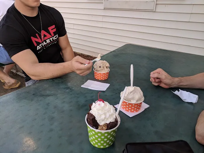 Richardson's Ice Cream Picture 2