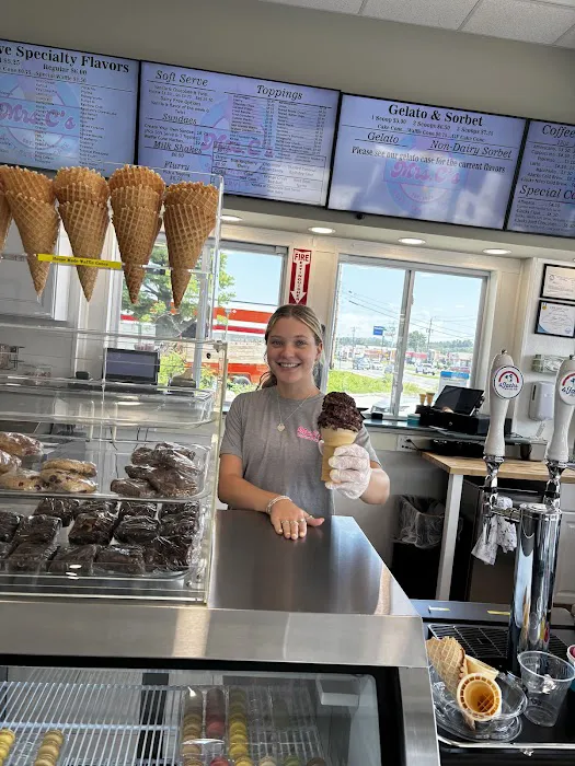 Mrs. C's Soft Serve & Cafe Picture 4