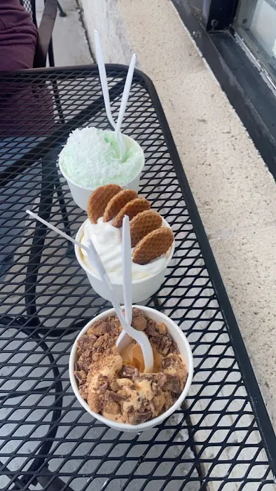Mrs. C's Soft Serve & Cafe Picture 8
