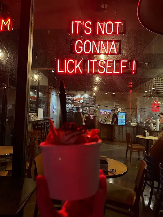 Smokin' Scoops Picture 4