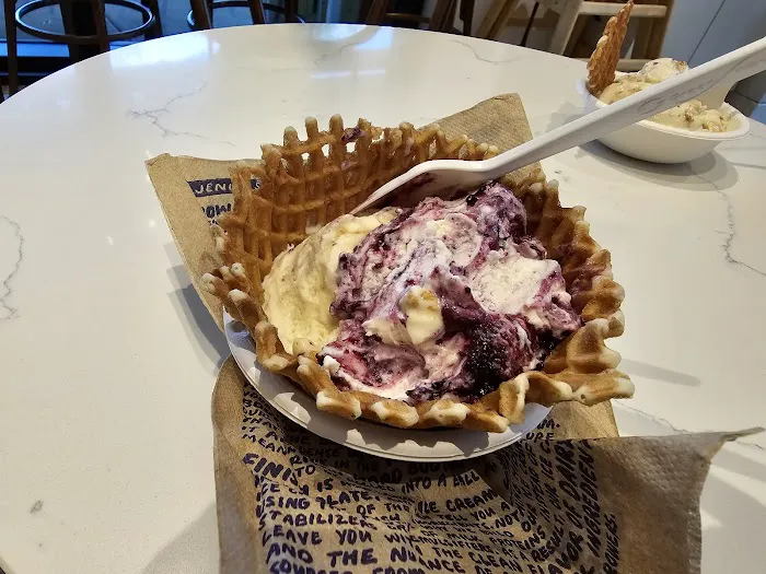 Jeni's Splendid Ice Creams Picture 2