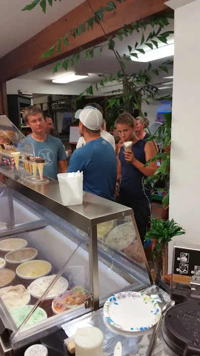 Grannie Annies Ice Cream Cafe Picture 6
