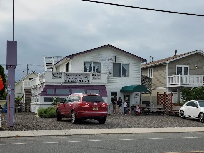 Grannie Annies Ice Cream Cafe Picture 1