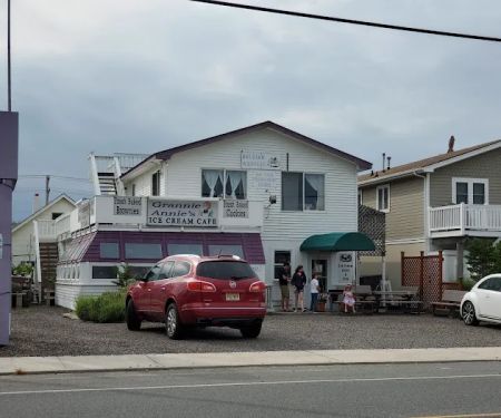 Grannie Annies Ice Cream Cafe