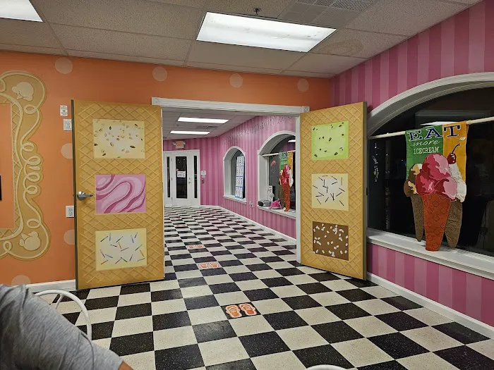 Lizzy's Ice Cream Picture 2