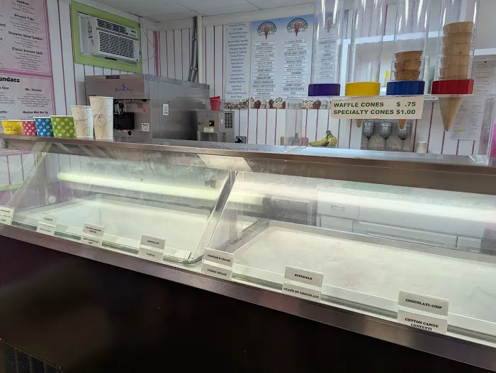 Happy's Ice Cream Picture 9