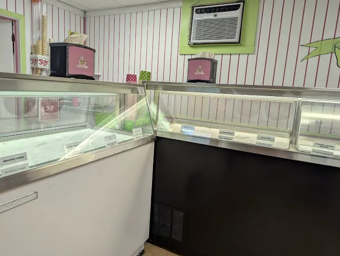 Happy's Ice Cream Picture 4