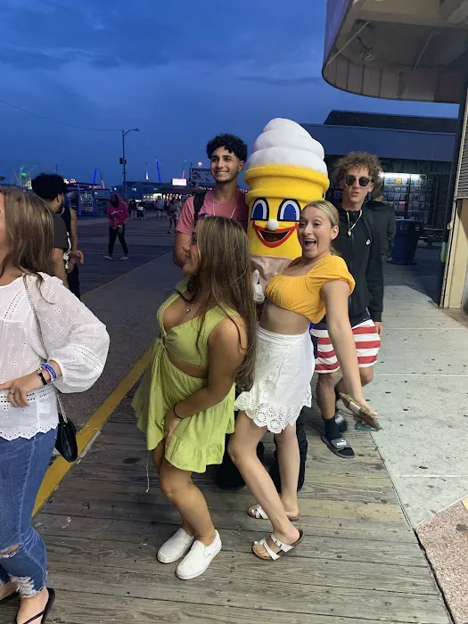 Mister Softee 3118 Boardwalk Wildwood, NJ Picture 8