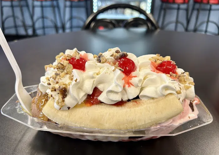 Dunphy's Ice Cream Store Picture 4