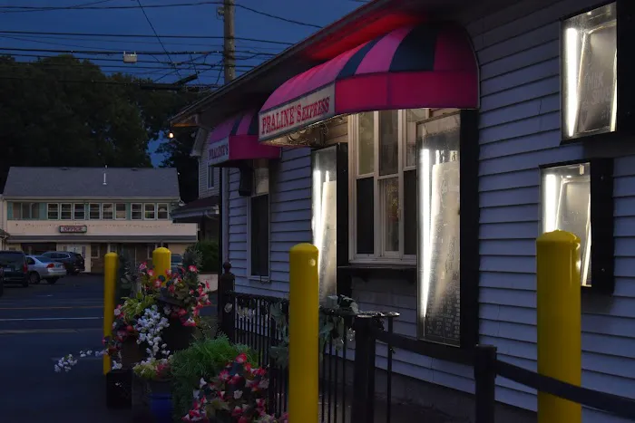 Praline's Ice Cream of Plainville, CT Picture 2