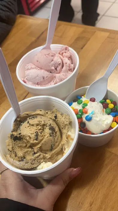 Sweet Cream's Ice Cream Picture 2